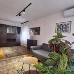 Alquiler de un acogedor piso de 3 habitaciones, 76 m², en la zona de Block 63, Nuevo Belgrado, Serbia